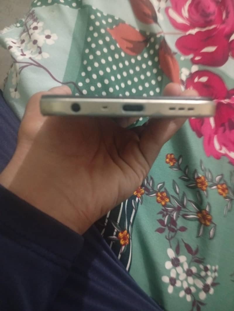 OPPO A54 3