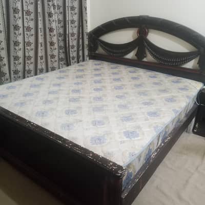 king size beautiful bed