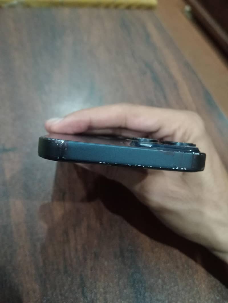 Apple iPhone 14 4