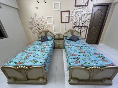 2 Single Bed with middle table and Almarih