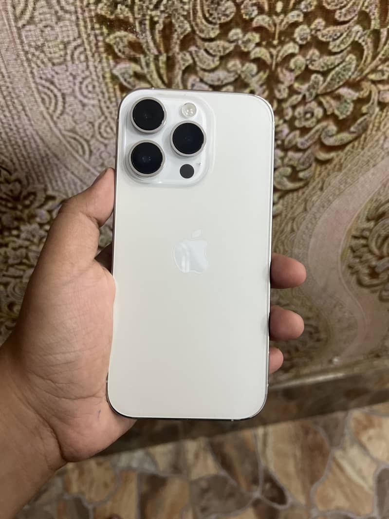 Apple iPhone 14 Pro 0
