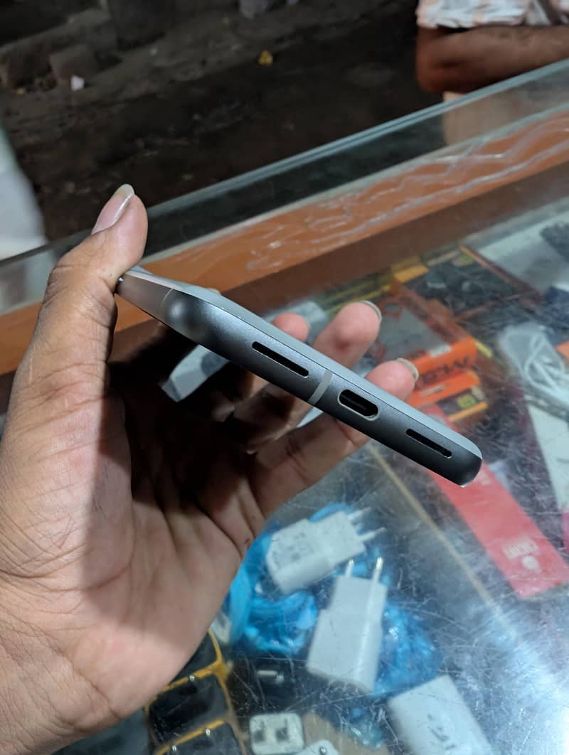Google Pixel 8 1