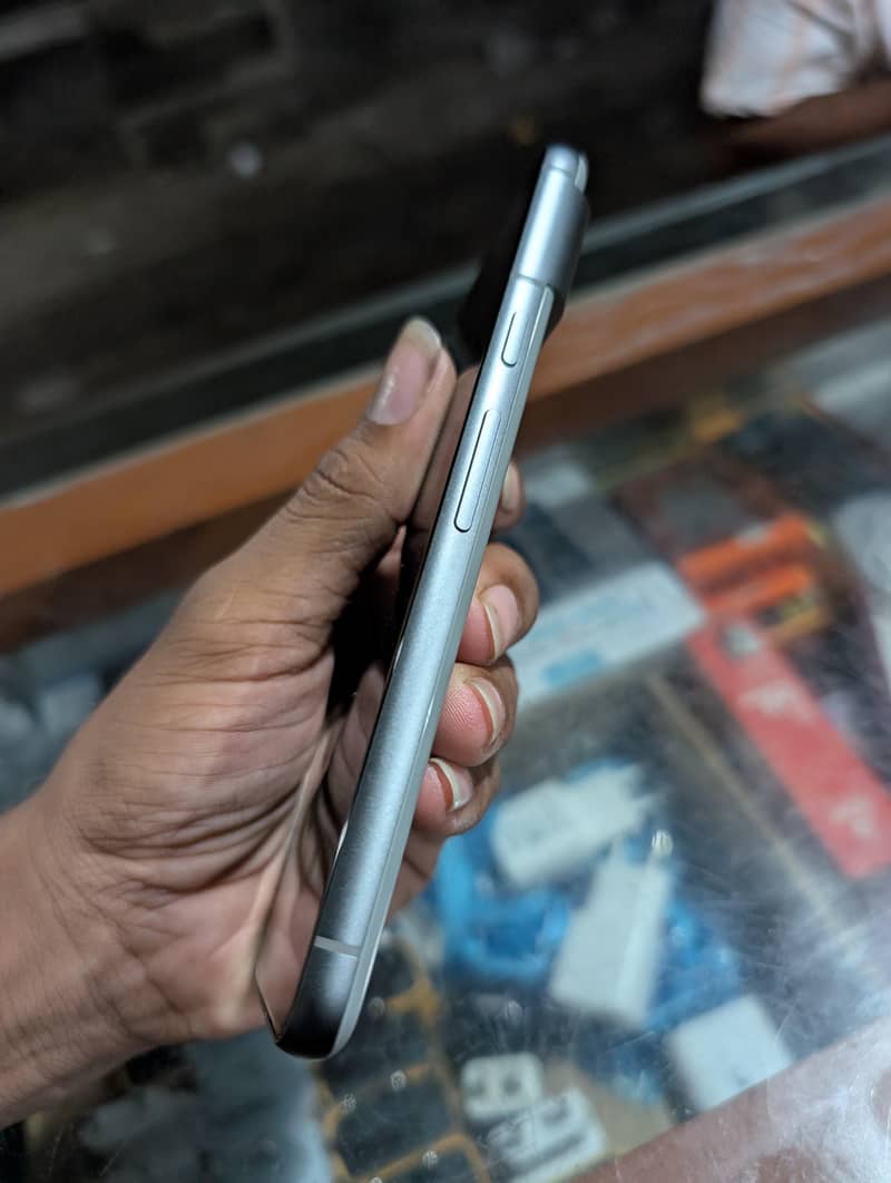 Google Pixel 8 3