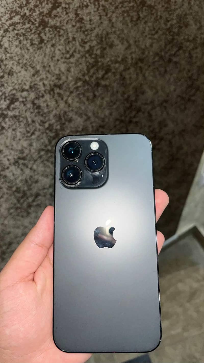 Apple iPhone 14 Pro Max 1