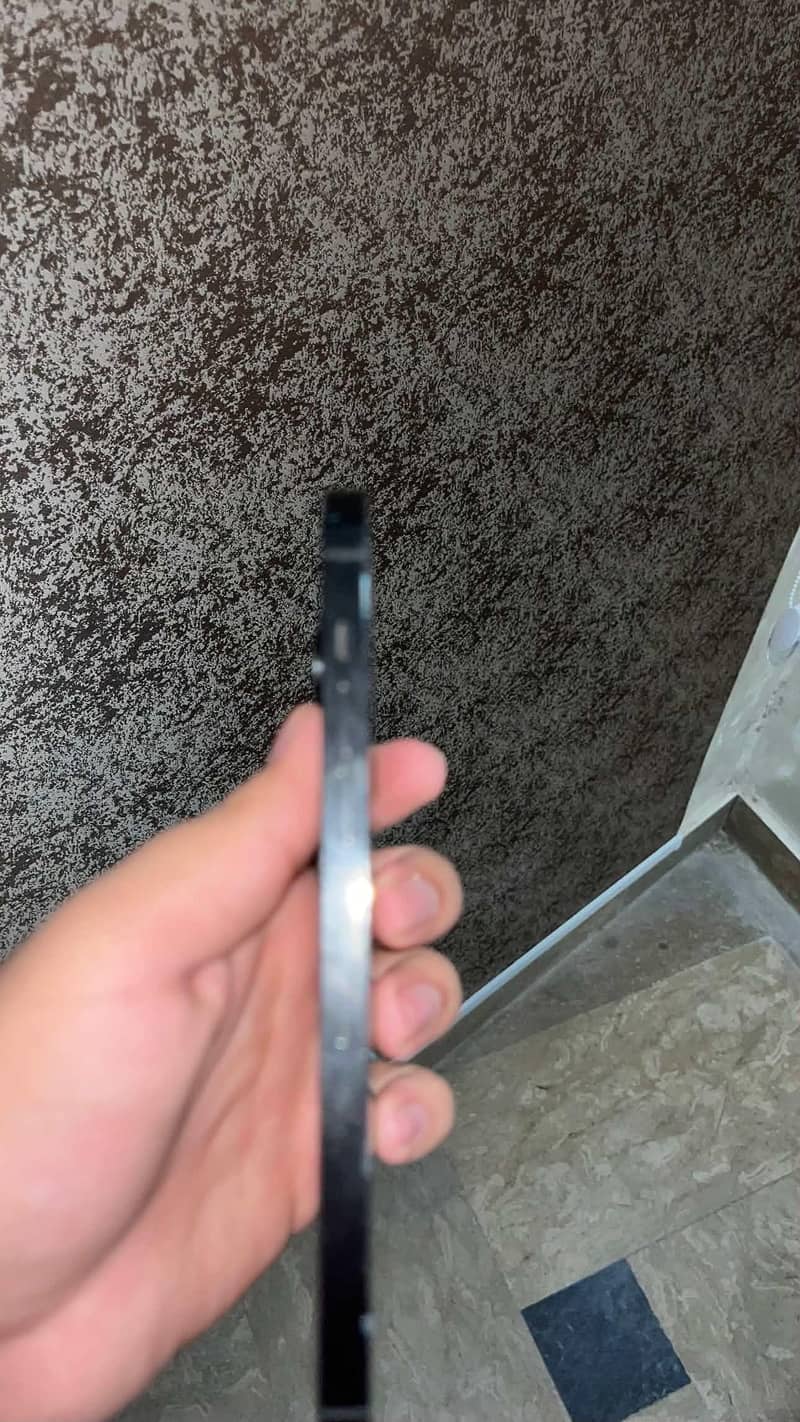 Apple iPhone 14 Pro Max 4