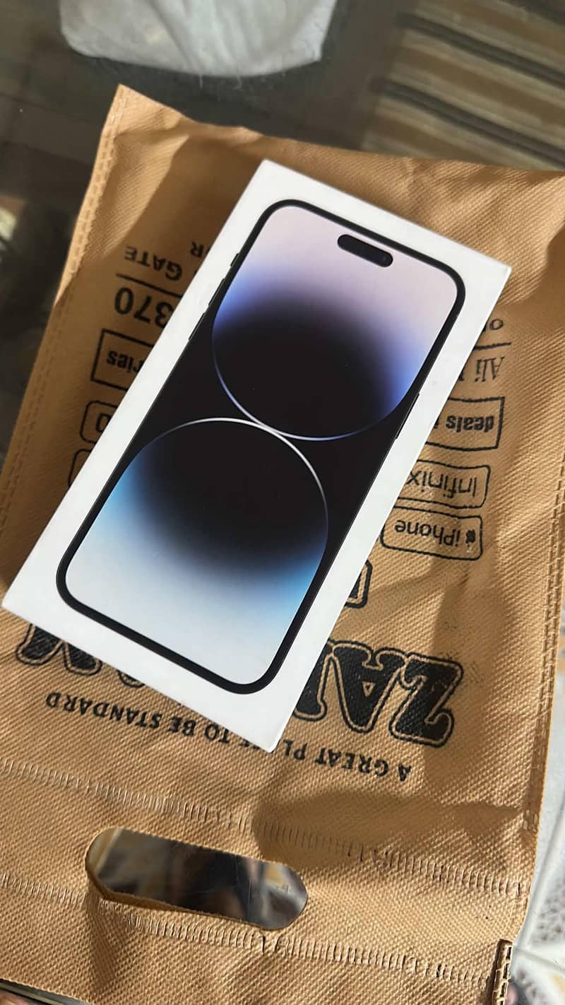 Apple iPhone 14 Pro Max 8