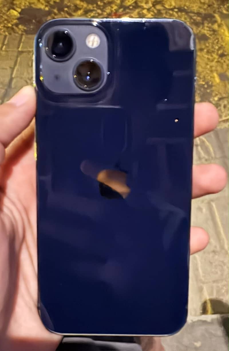 Apple iPhone 13 0
