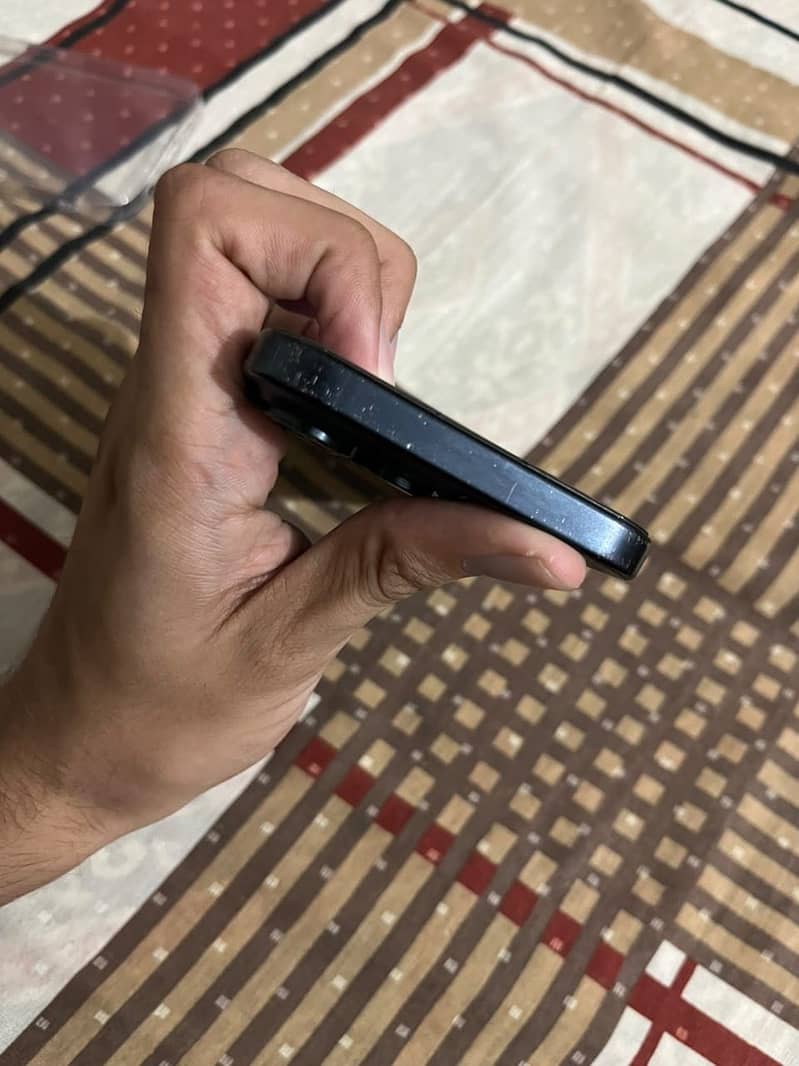 Apple iPhone 15 Pro 6