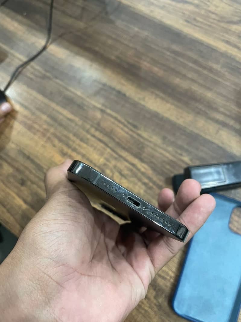 Apple iPhone 12 Pro Max 7