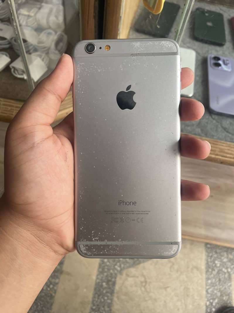 Apple iPhone 6 Plus 1