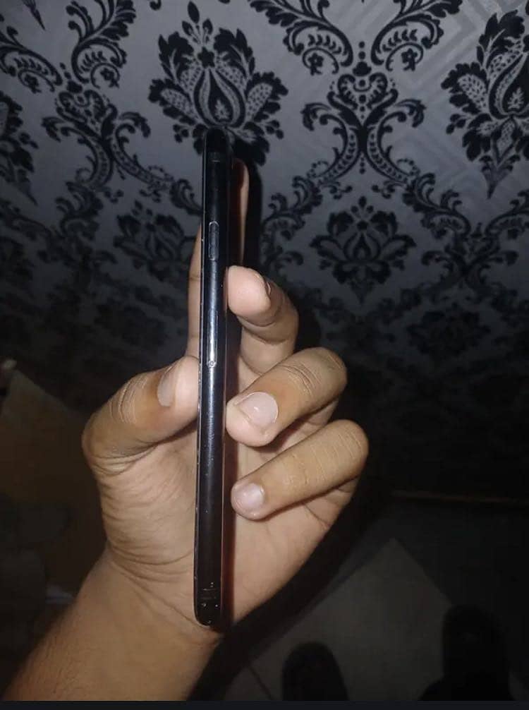 Apple iPhone 7 2
