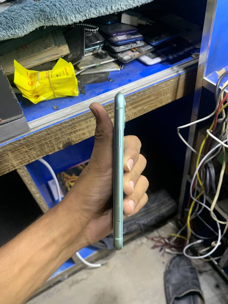 Apple iPhone 11 1