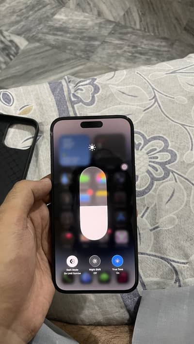 Selling iphone 14 pro max