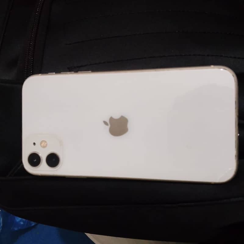 Apple iPhone 11 2
