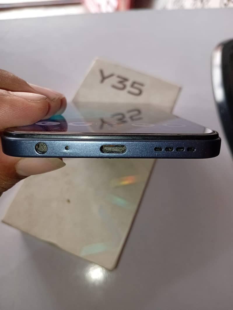 vivo y35 with box cable 1