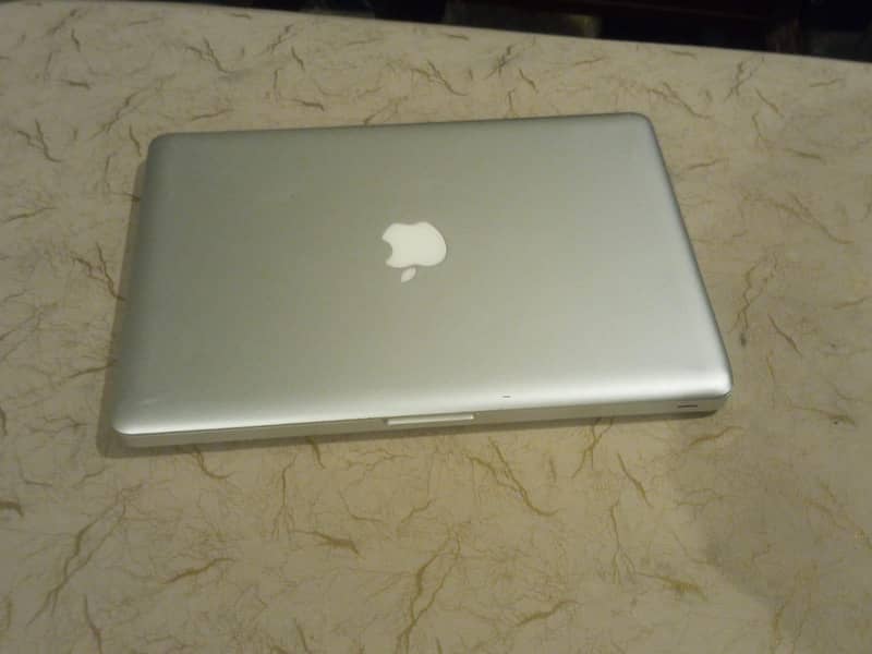 Apple Mac Book pro 4