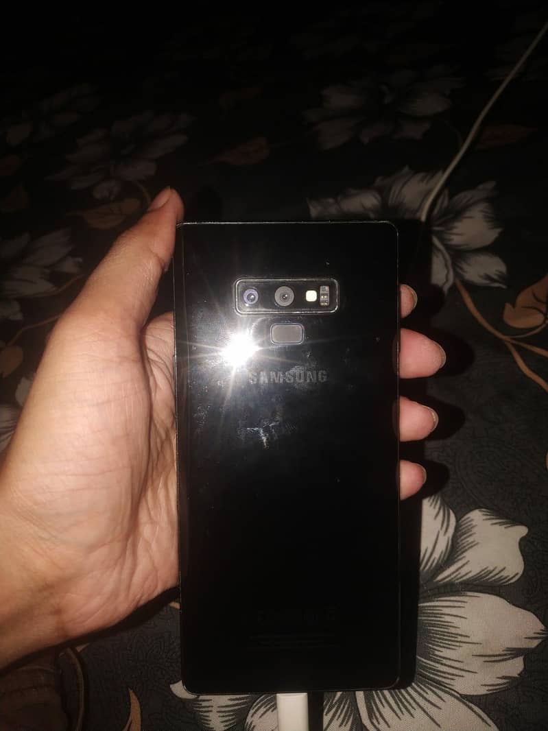 Samsung Mobile Note 9 4