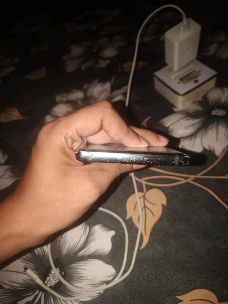 Samsung Mobile Note 9 5
