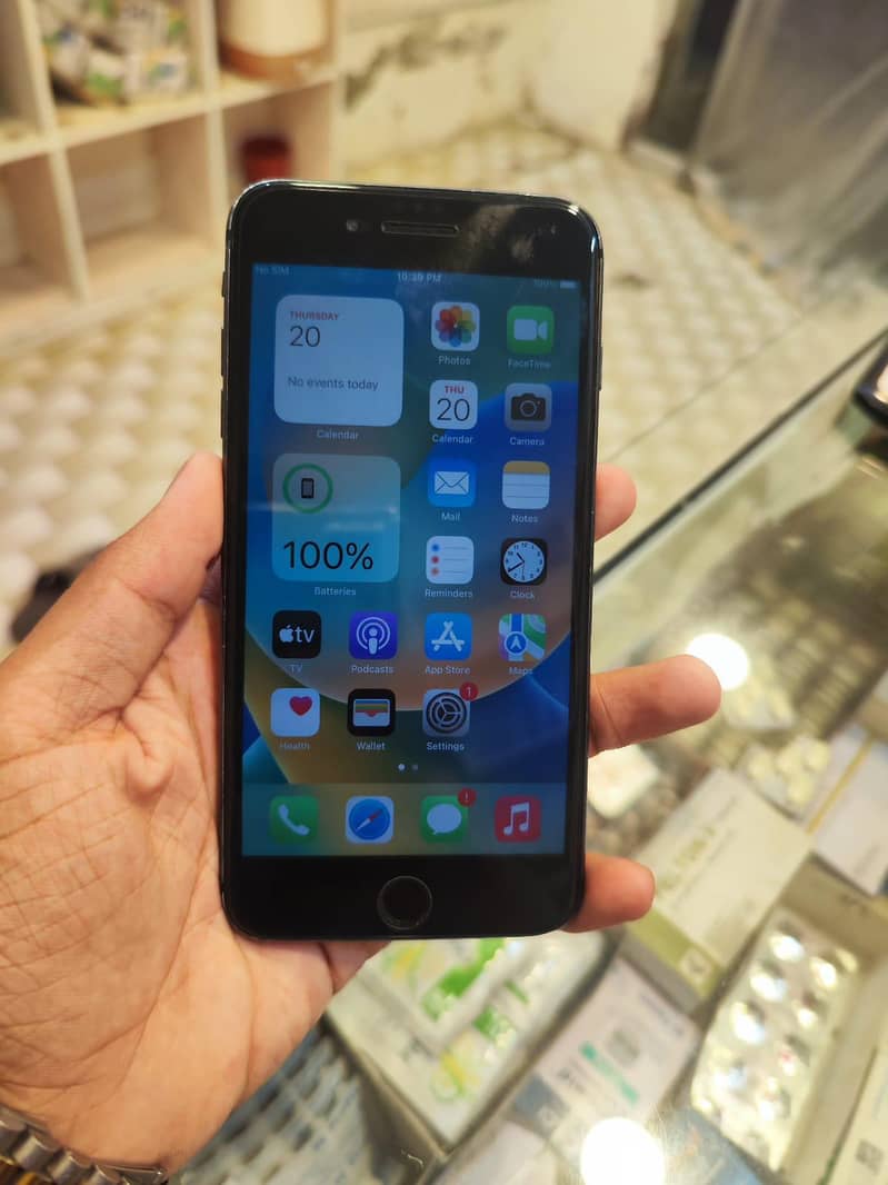 Apple iPhone 8 Plus 0