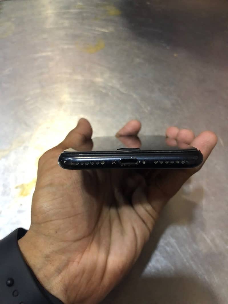 Apple iPhone SE 3