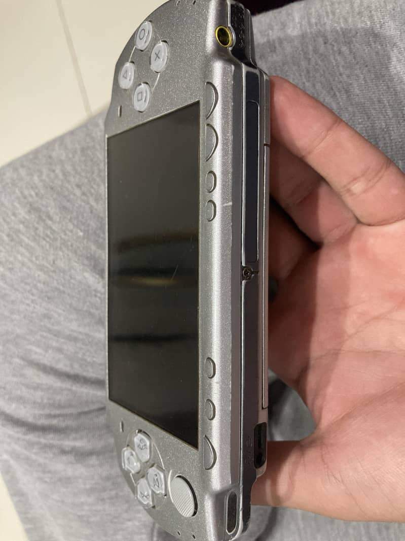 PSP 2000 5