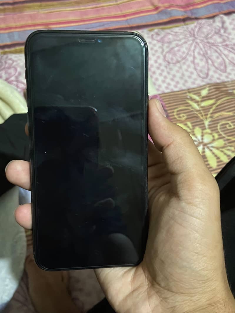 Apple iPhone 11 Pro 4