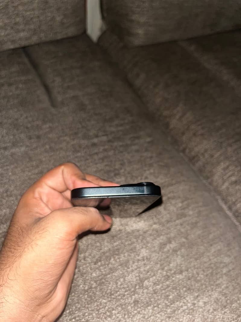 Apple iPhone 15 3