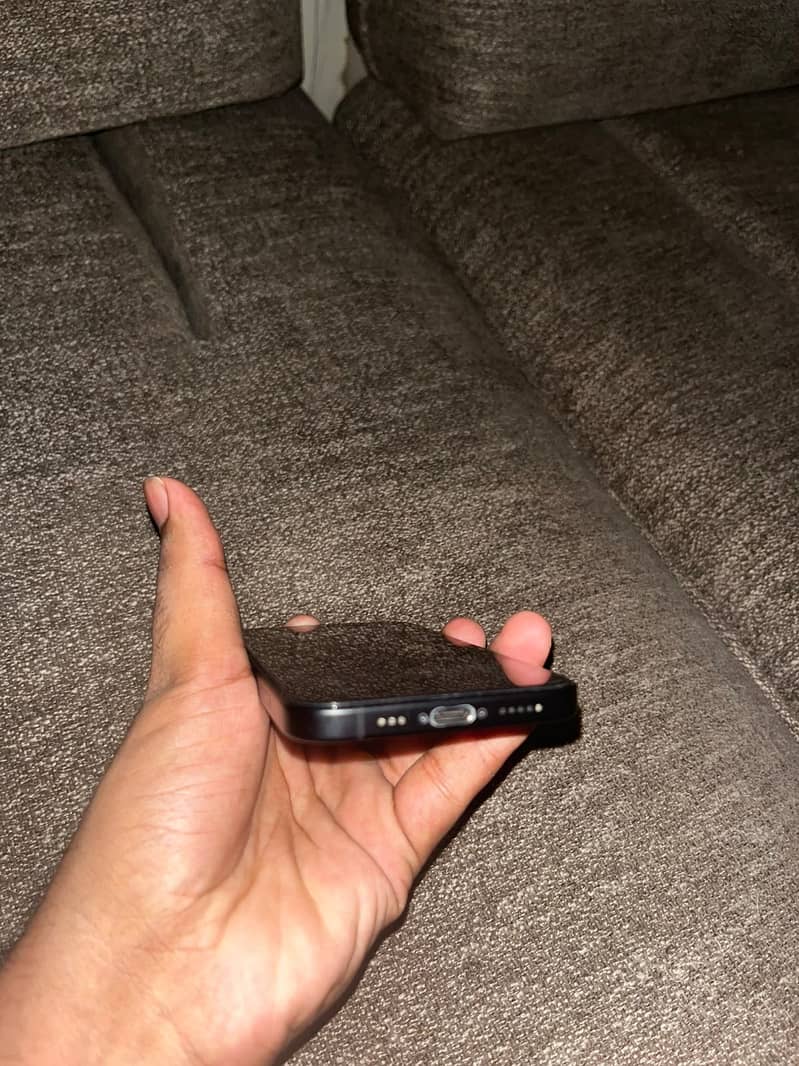 Apple iPhone 15 5