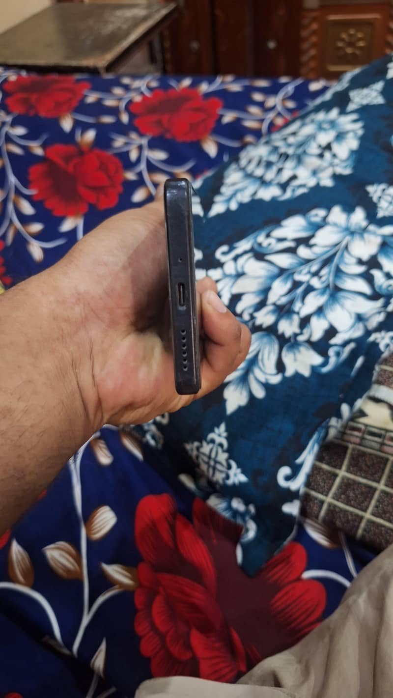 Xiaomi Redmi Note 13 Pro 3