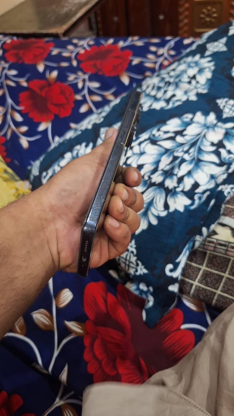 Xiaomi Redmi Note 13 Pro 4