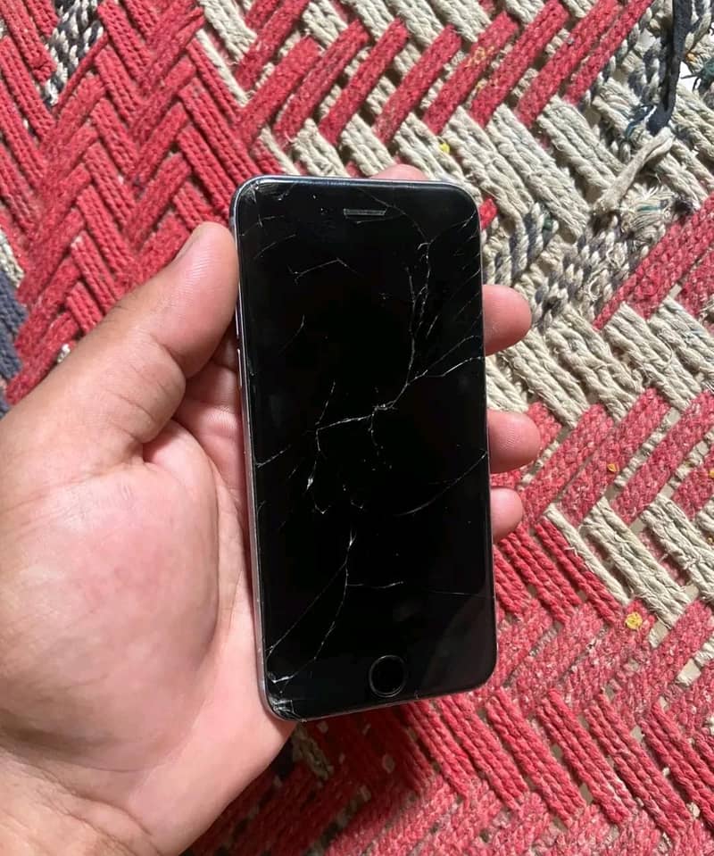 Apple iPhone 6S 1