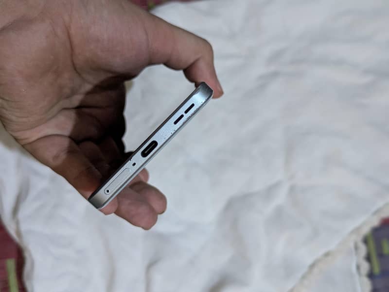 One Plus Ace 2V 6
