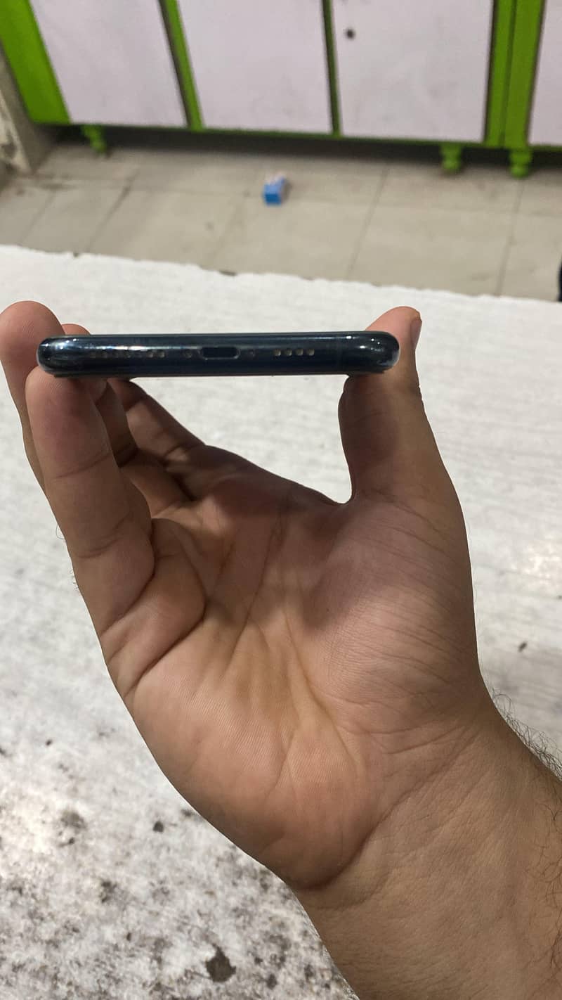 Apple iPhone 11 Pro 1