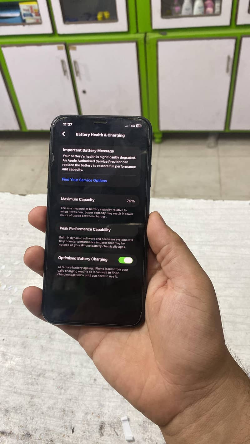 Apple iPhone 11 Pro 4