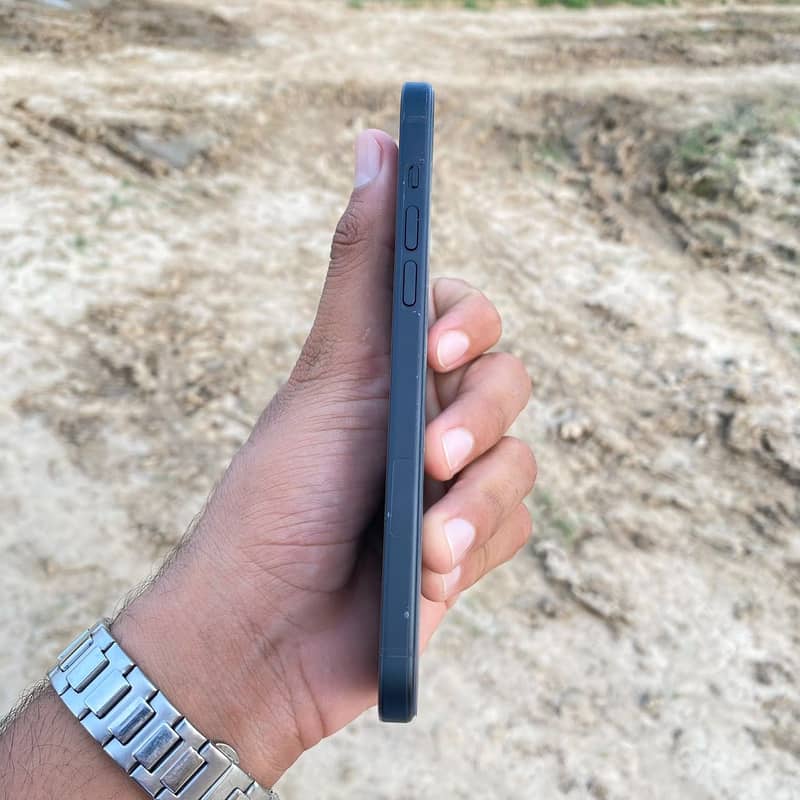 Apple iPhone 15 plus 3