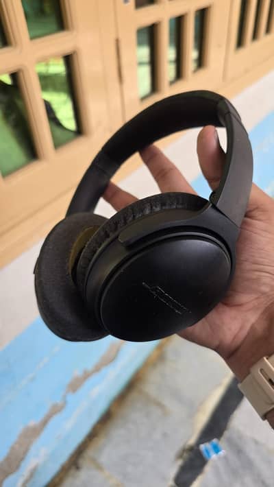 bose QuietComfort 35 headphones