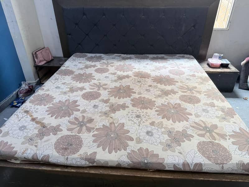 king size bed 1