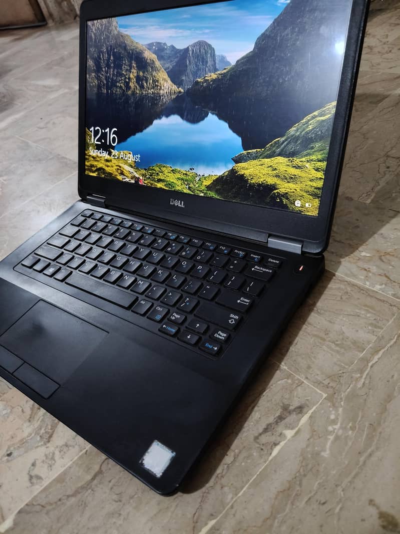 Dell Latitude E5470 0