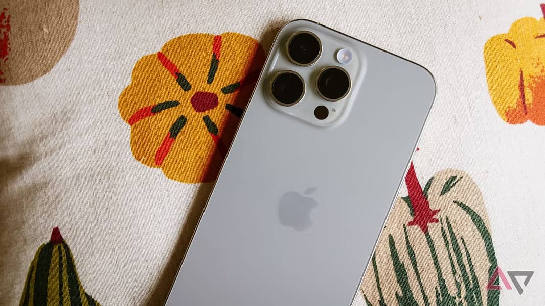 Apple iPhone 16 Pro Max 0