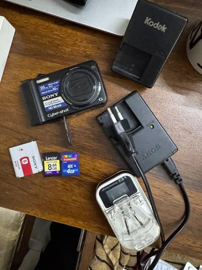 Digital camera Sony DSC H70 digicam