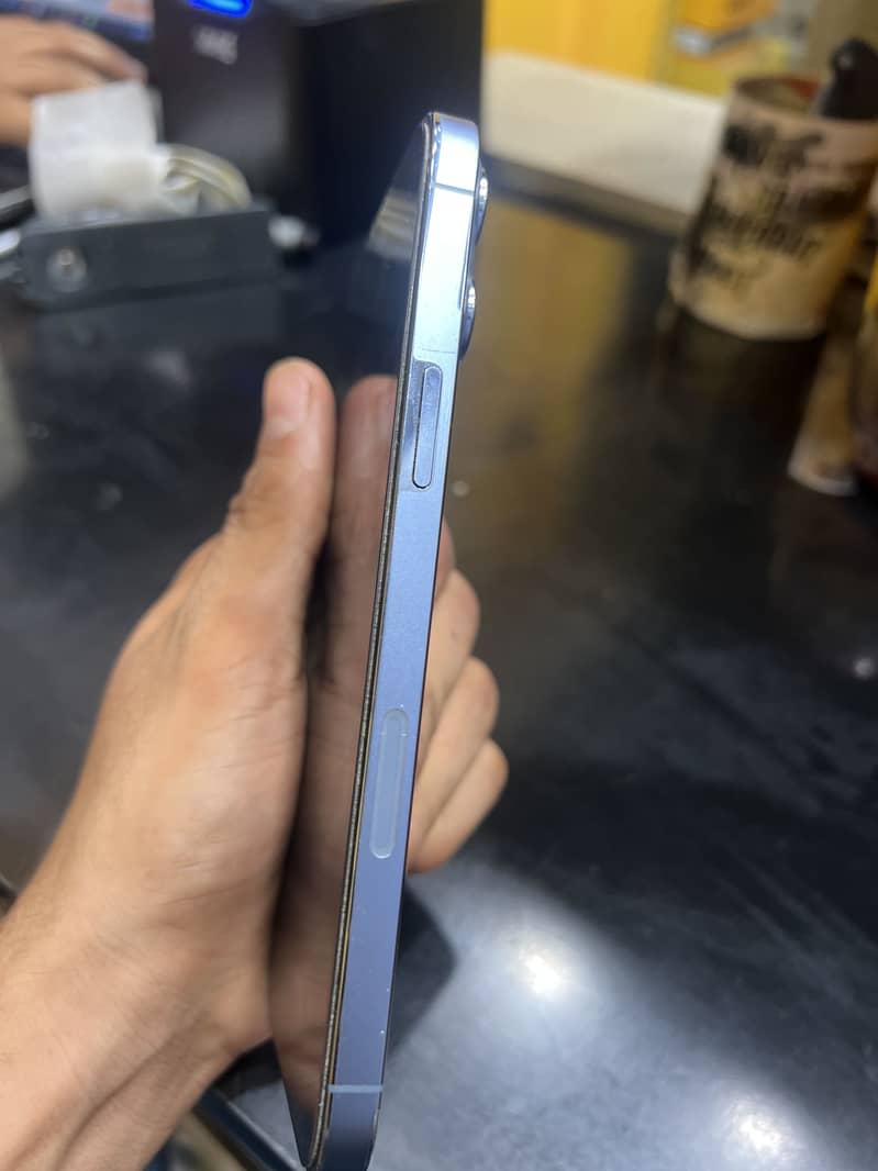 Apple iPhone 13 Pro Max 5