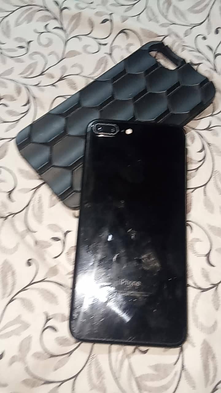 Apple iPhone 7 Plus 2
