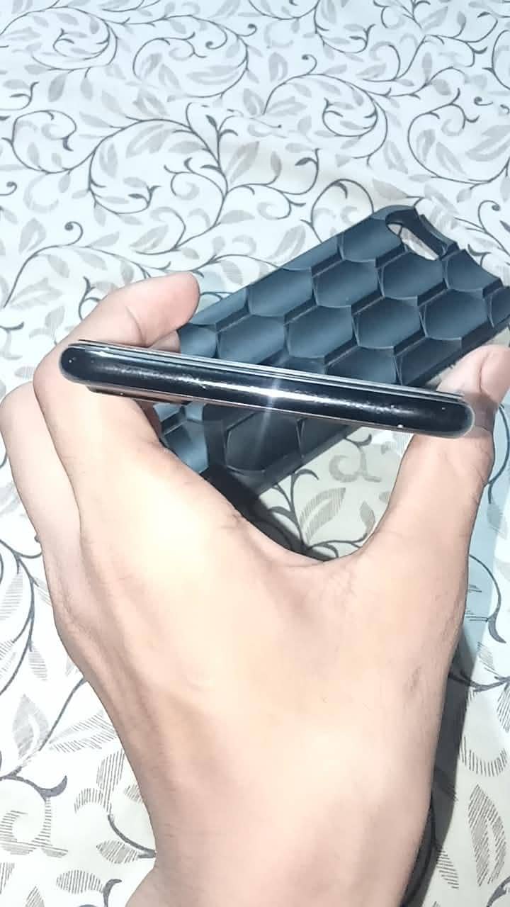 Apple iPhone 7 Plus 3