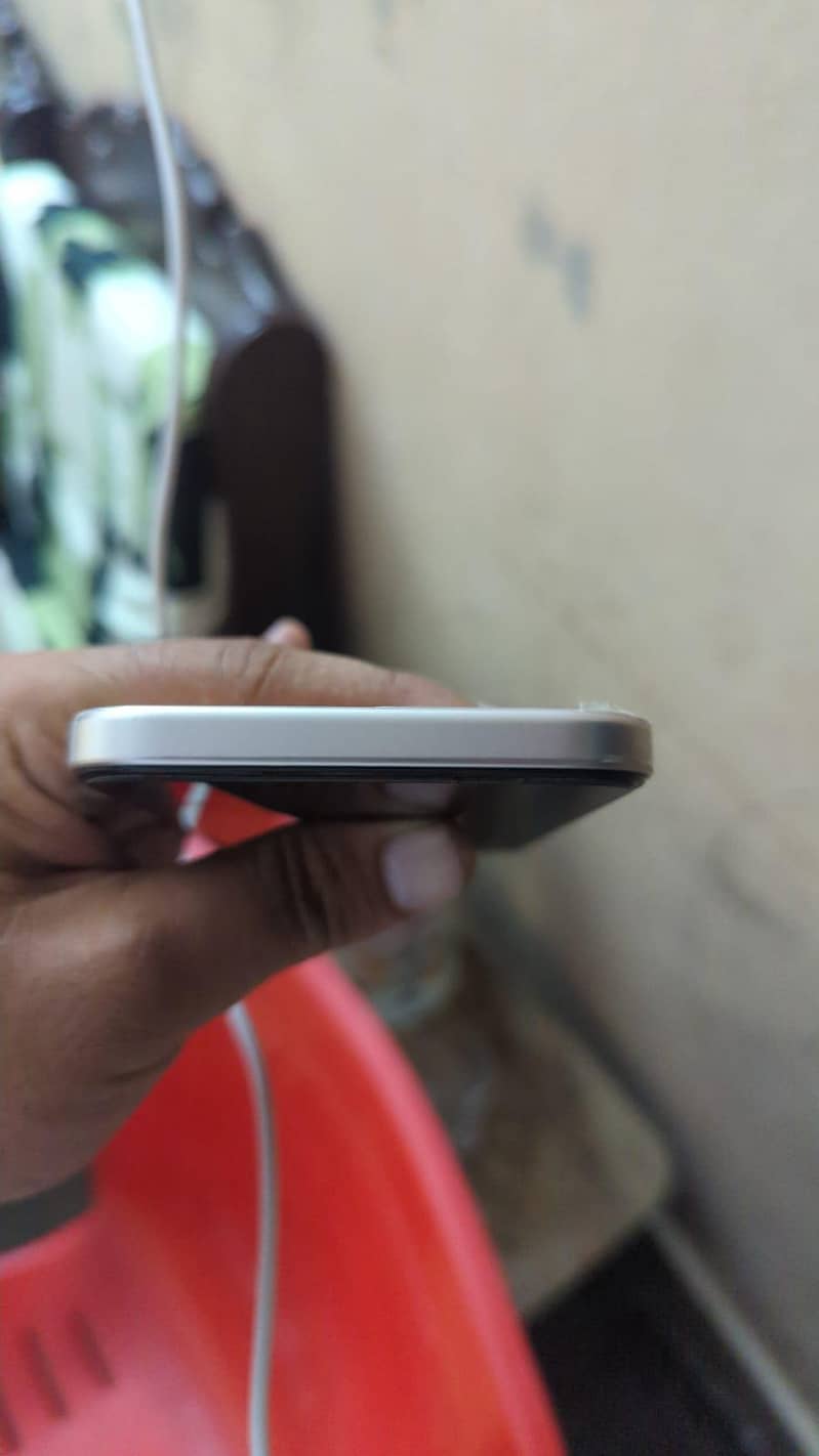 OPPO A6 5