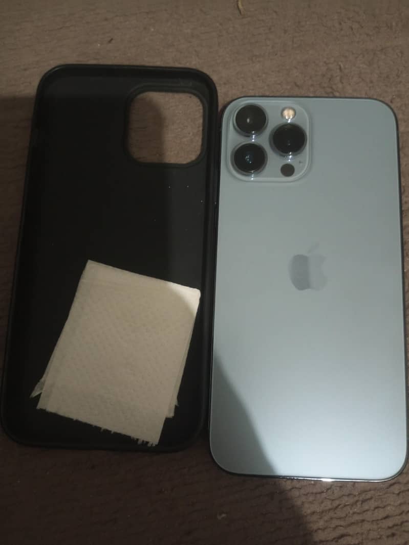 Apple iPhone 13 Pro Max 0