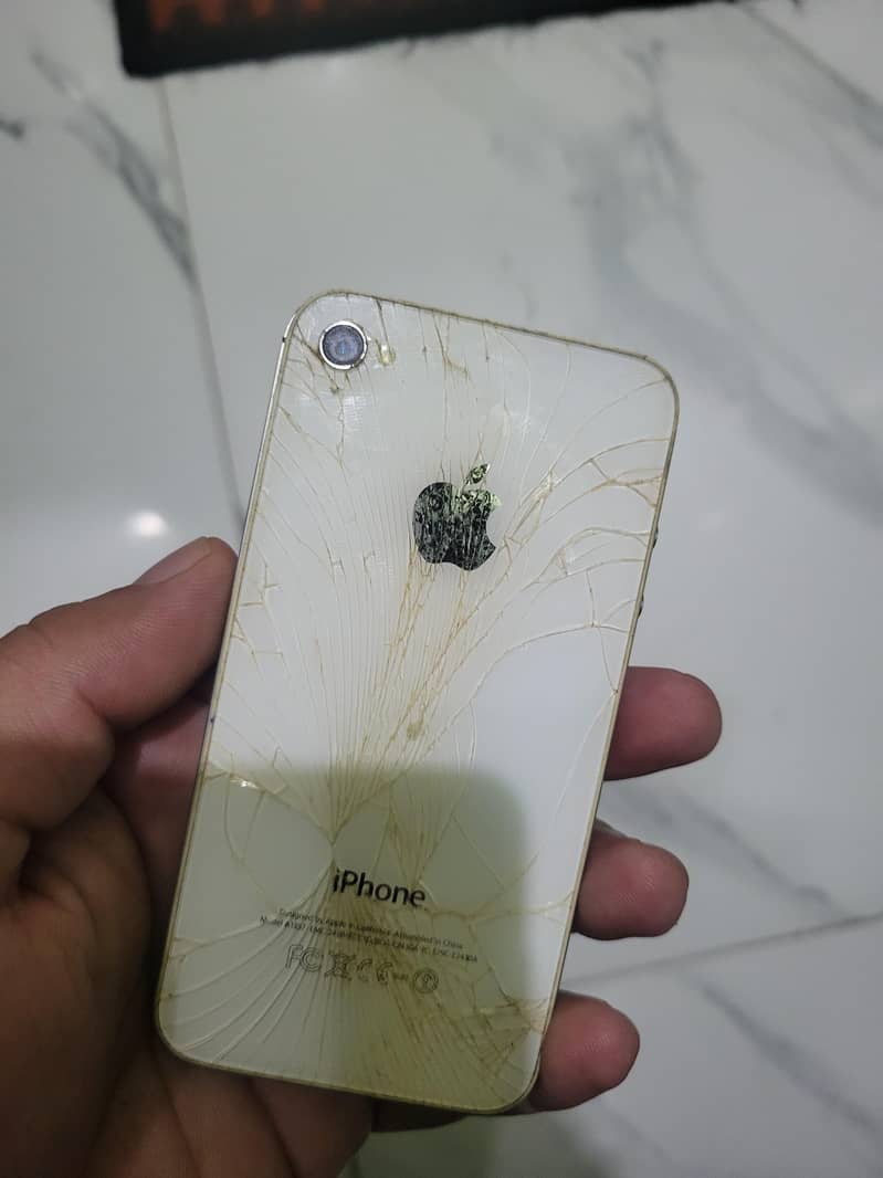 Apple iPhone 4s 1