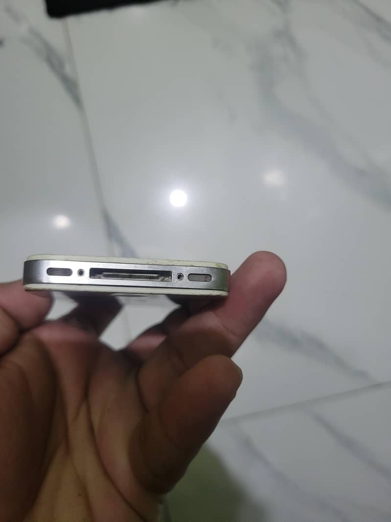 Apple iPhone 4s 2