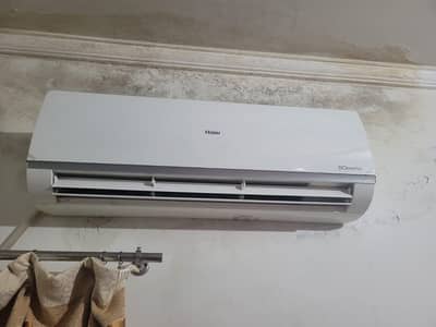 Haier ac 1.5 ton dc inverter white colour