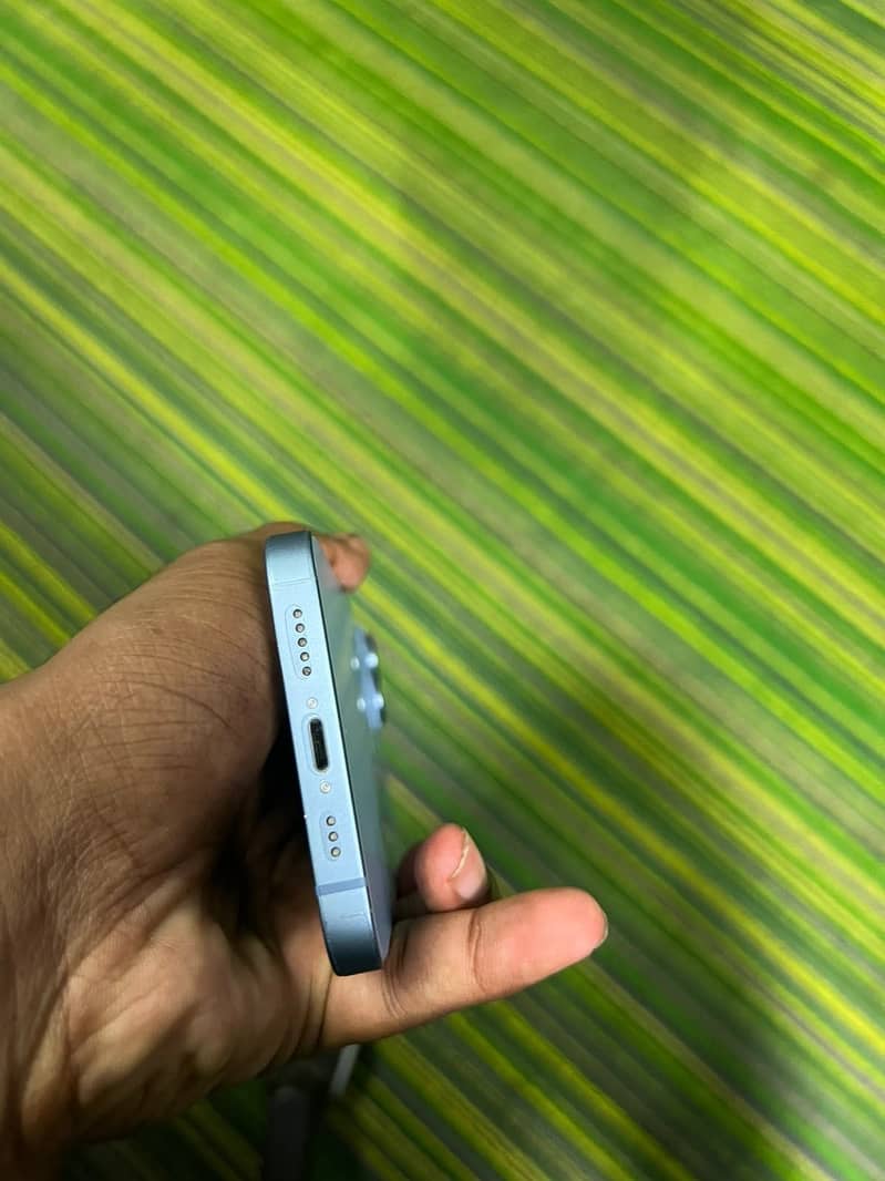 Apple iPhone 14 2