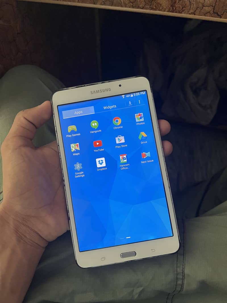 Samsung tablet 1